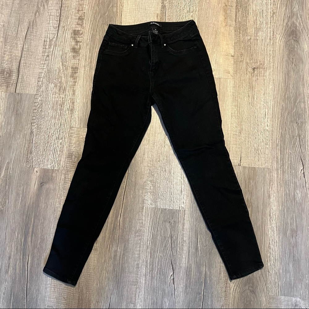 Black skinny jeans